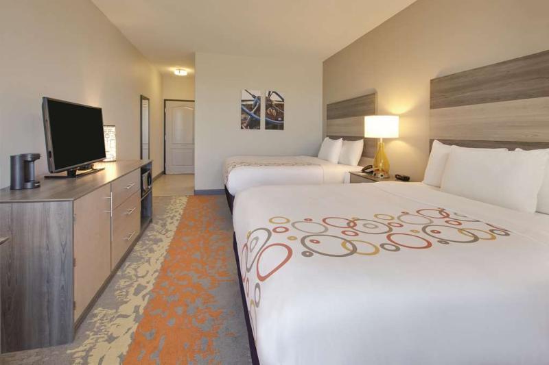 La Quinta By Wyndham Andrews Hotel Bagian luar foto